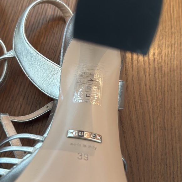 Gucci Silver Platform Heels- 39 Original packaging- never worn - Picture 6 of 10